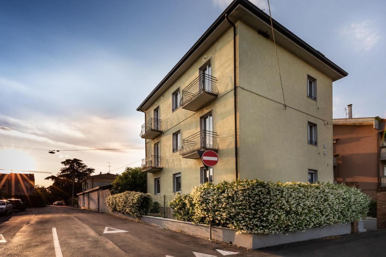 Verona Suites Bagian luar foto